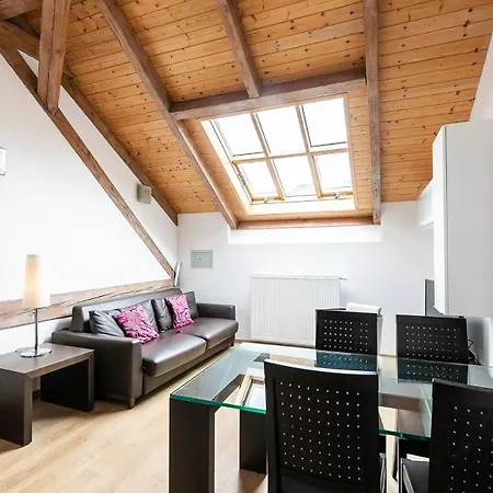Riverside Palace Apartament