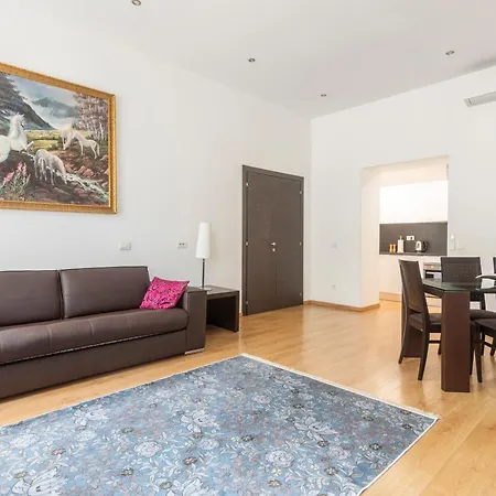 Riverside Palace Apartmán