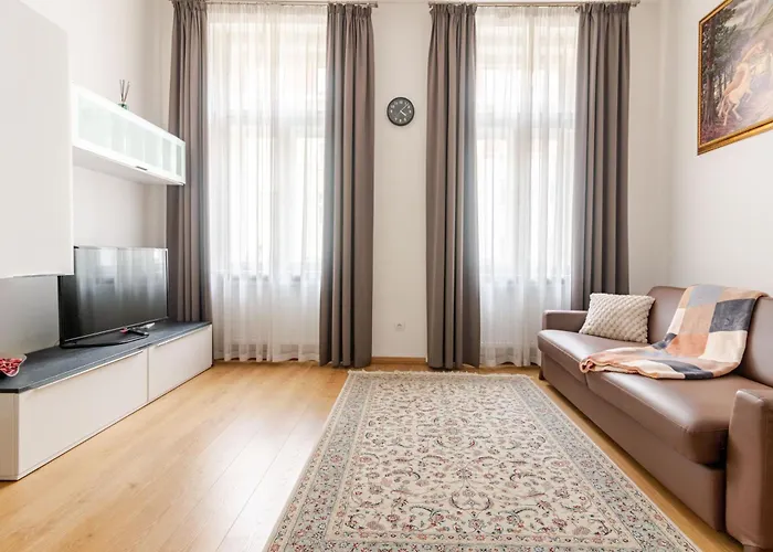 Daire Riverside Palace *