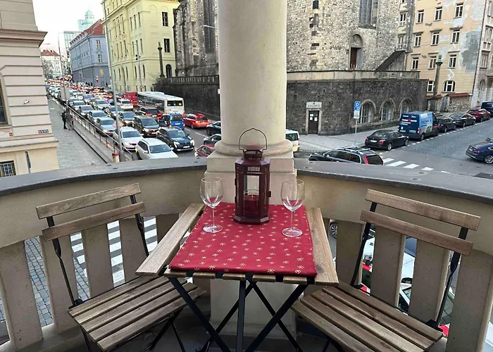 Riverside Palace アパート *