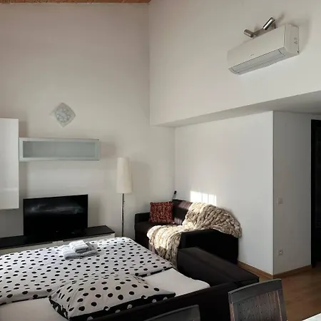 Apartment Riverside Palace